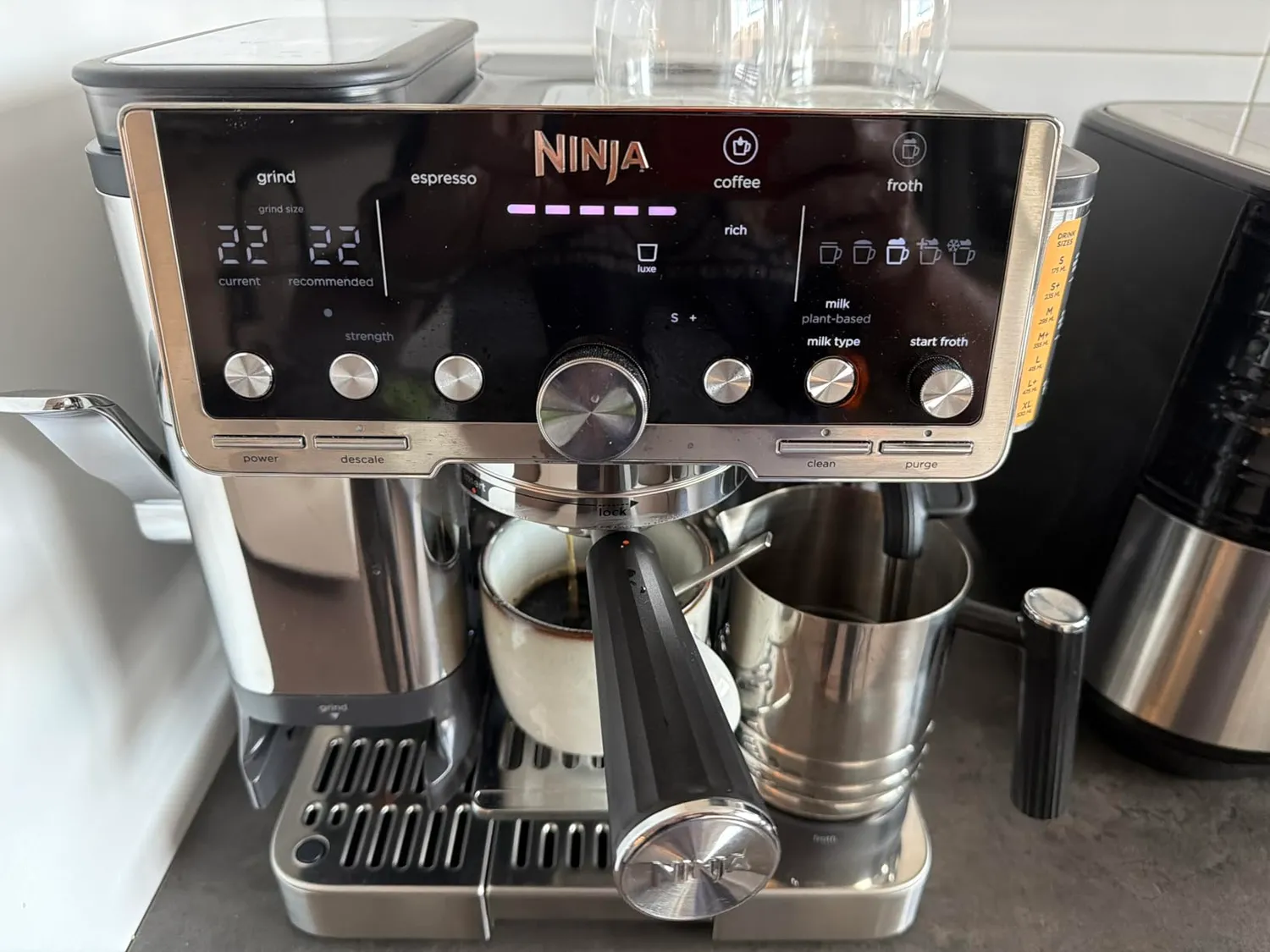 Ninja Luxe Pro ES701EUBR Kaffeemaschine mit Mahlwerk