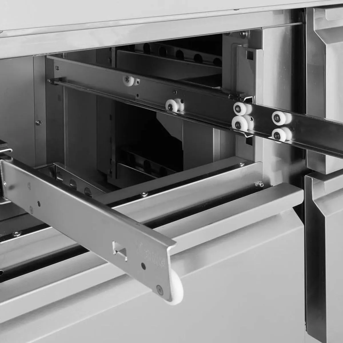 GastroHero SH901-4D Kühltisch 220 L 4 Schubladen GN 1/1