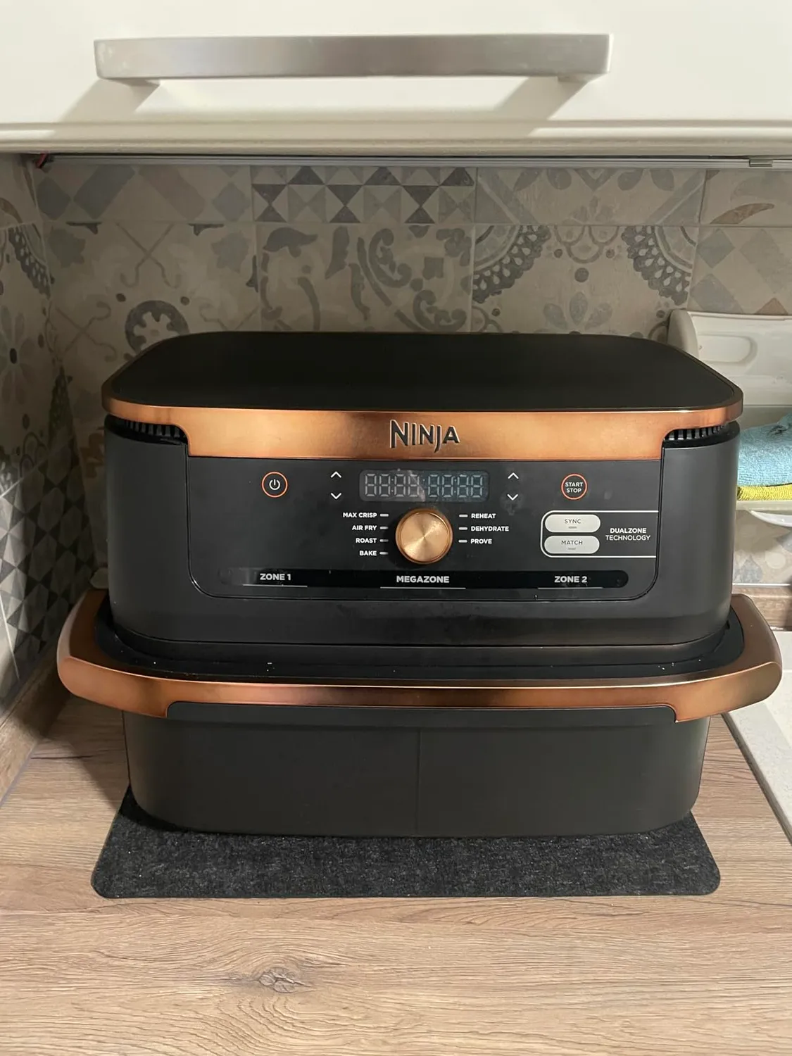 Ninja Foodi FlexDrawer Heißluftfritteuse 10,4 L Schwarz