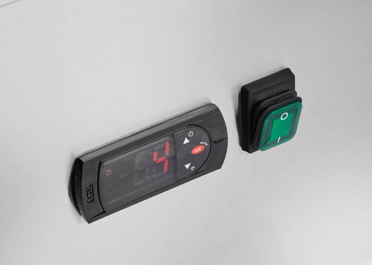 GastroHero SH903S Kühltisch 368 L Edelstahl 3-türig