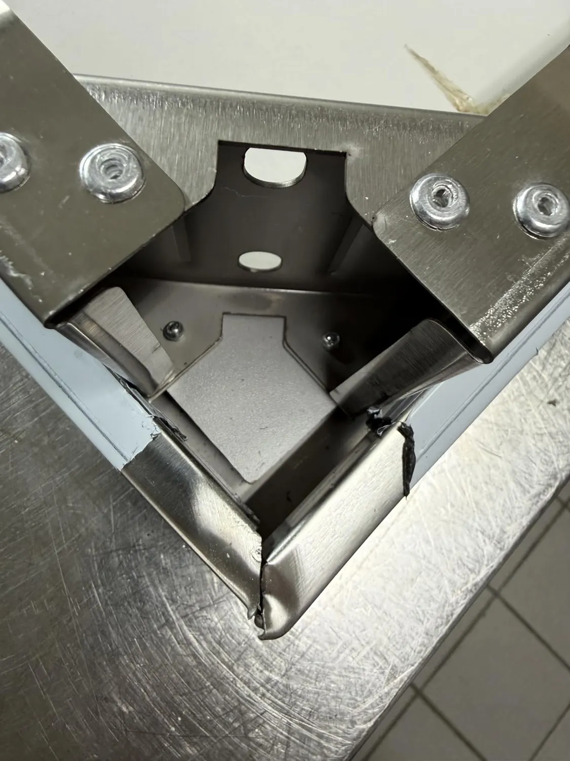 GastroHero Arbeitstisch Edelstahl 100x60 ohne Aufkantung