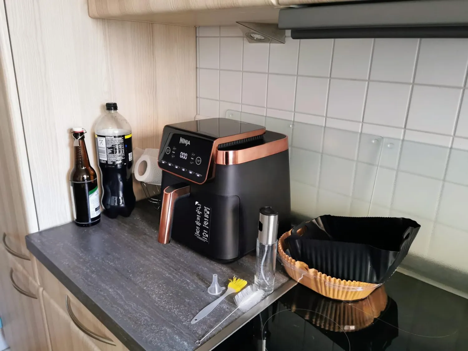 Ninja MAX PRO Heißluftfritteuse 6,2L schwarz-kupfer