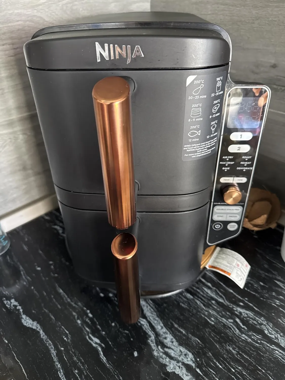 Ninja Double Stack XL Heißluftfritteuse 9,5L Schwarz-Kupfer
