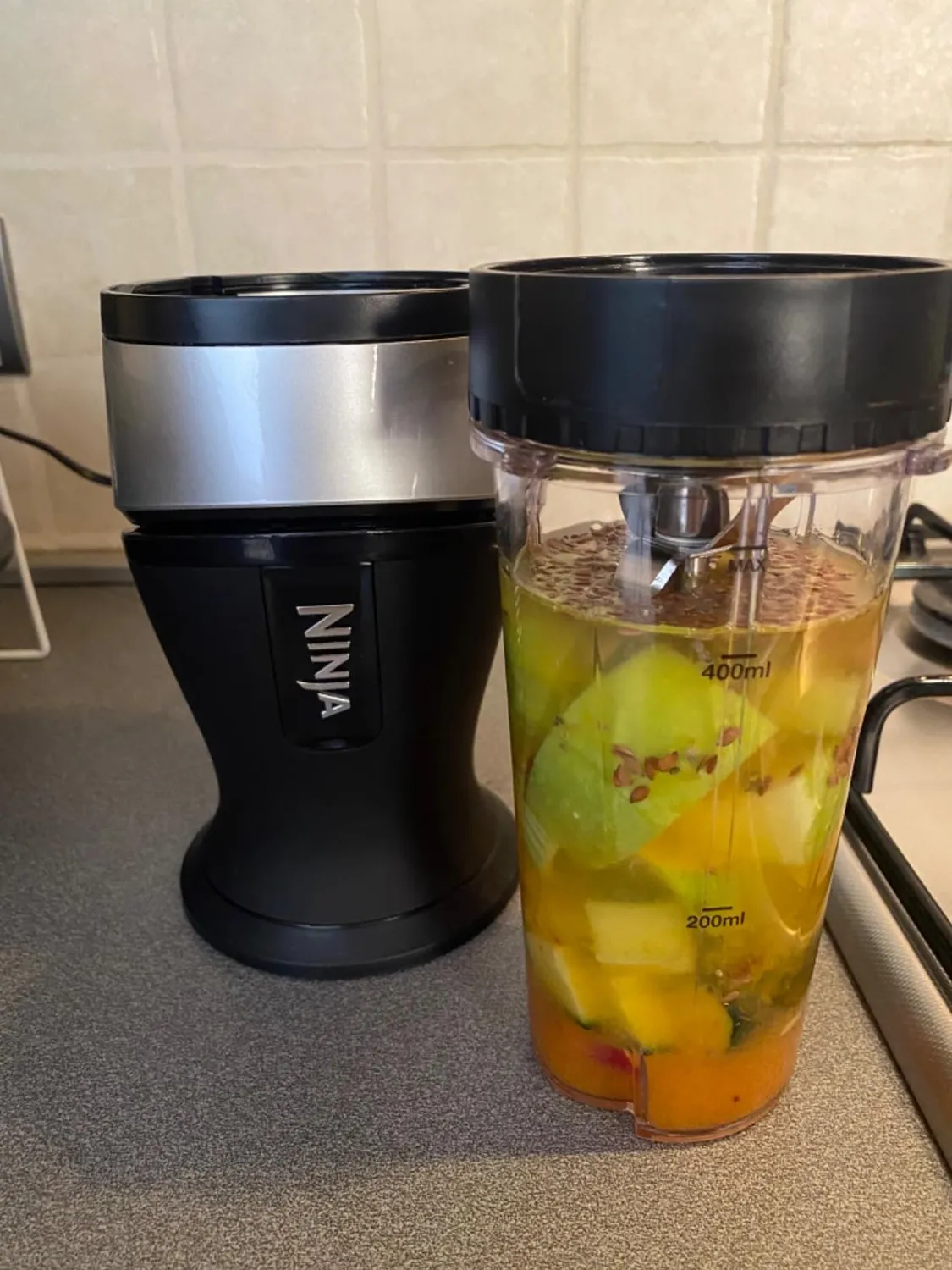 Ninja Slim Mixer Smoothie-Maker 2x470ml 700W mit Becher