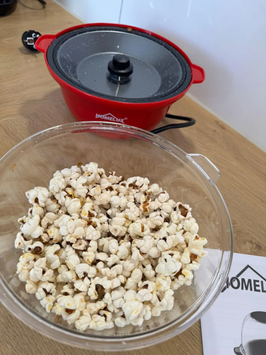 HOMELUX Mini Popcornmaschine 450W 2,5L Antihaft mit Messlöffel