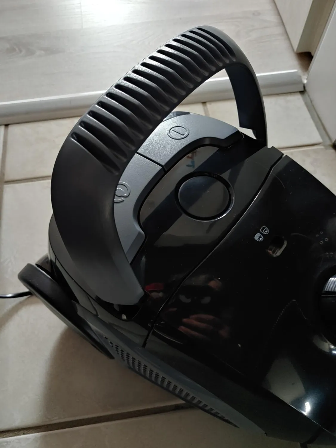 Emerio VE-109959.14 Staubsauger mit Beutel 2,0L 800W