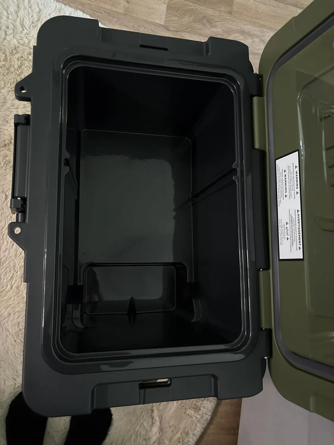 Ninja FrostVault Kühlbox 42 L mit Rollen Weiß Dry-Zone