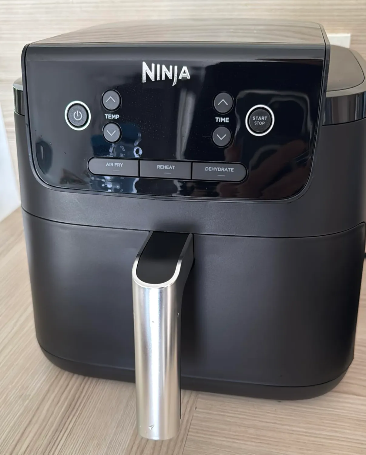 Ninja 3-in-1 Heißluftfritteuse Schwarz 4,7 l AirCrisp