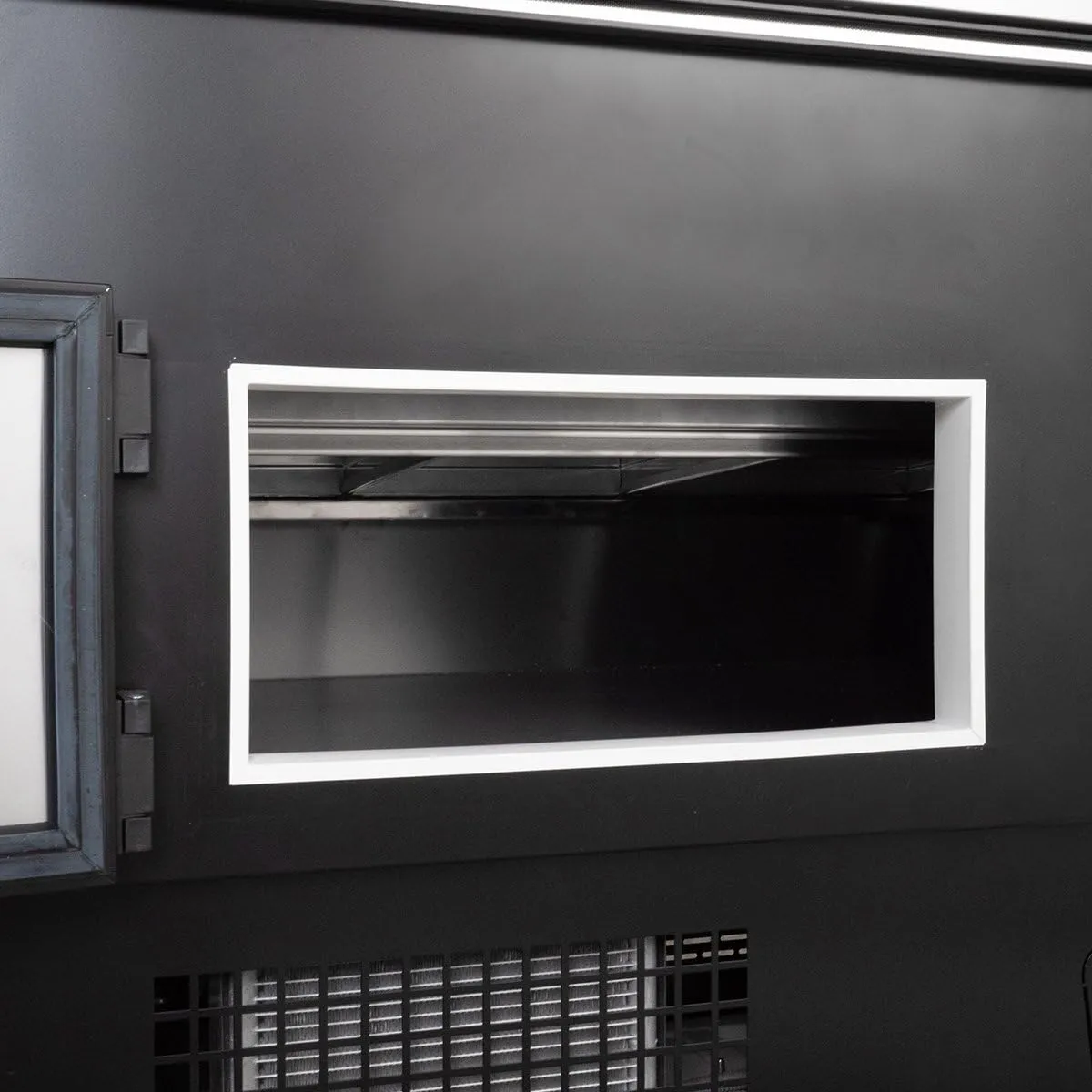 GastroHero RHEA Kühltheke 1340 mm schwarz LED Unterbau