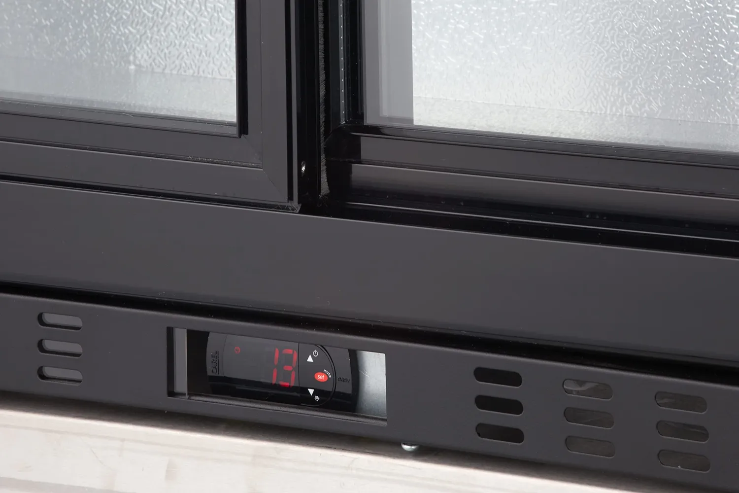 GastroHero ECO 208 Barkühlschrank 218 L schwarz