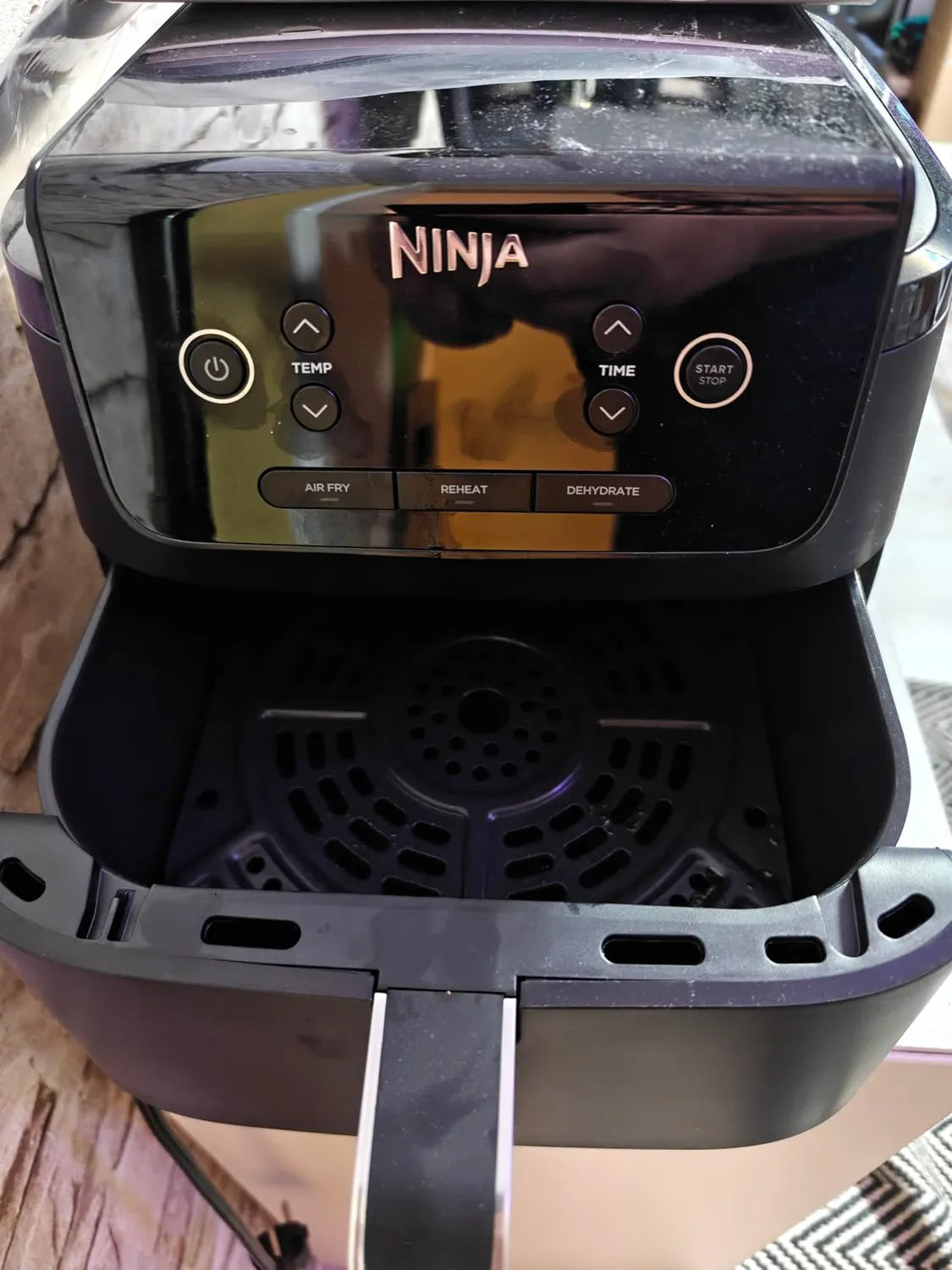 Ninja 3-in-1 Heißluftfritteuse Schwarz 4,7 l AirCrisp