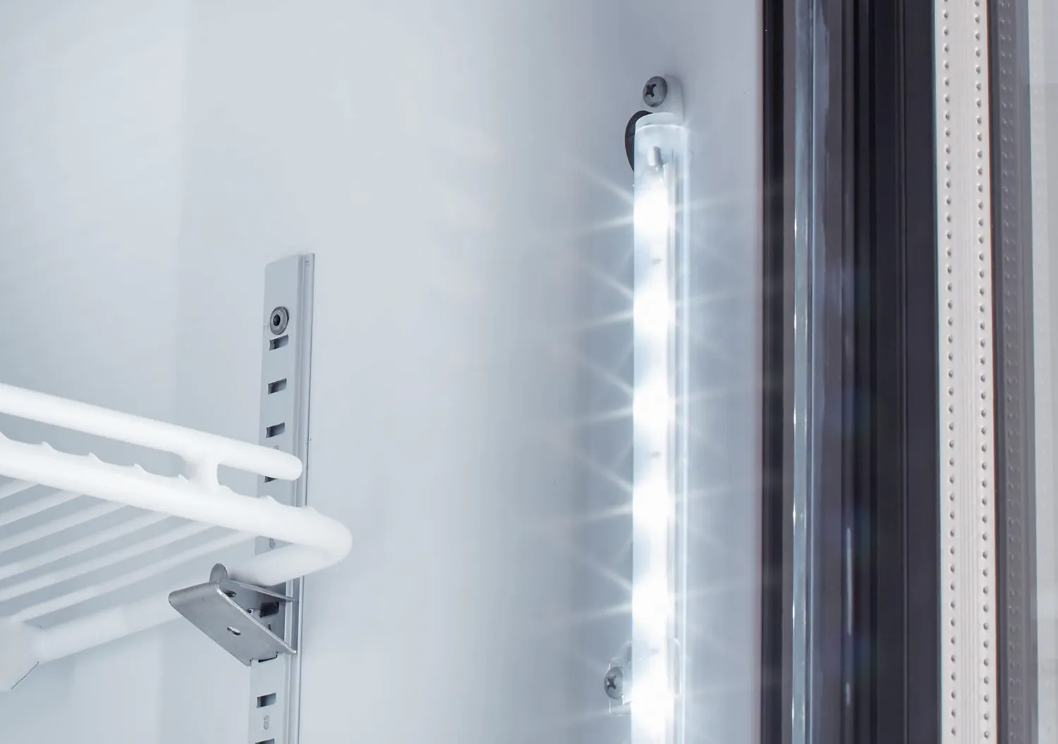 GastroHero PROFI 962 Getränkekühlschrank 962 L Klapptüren