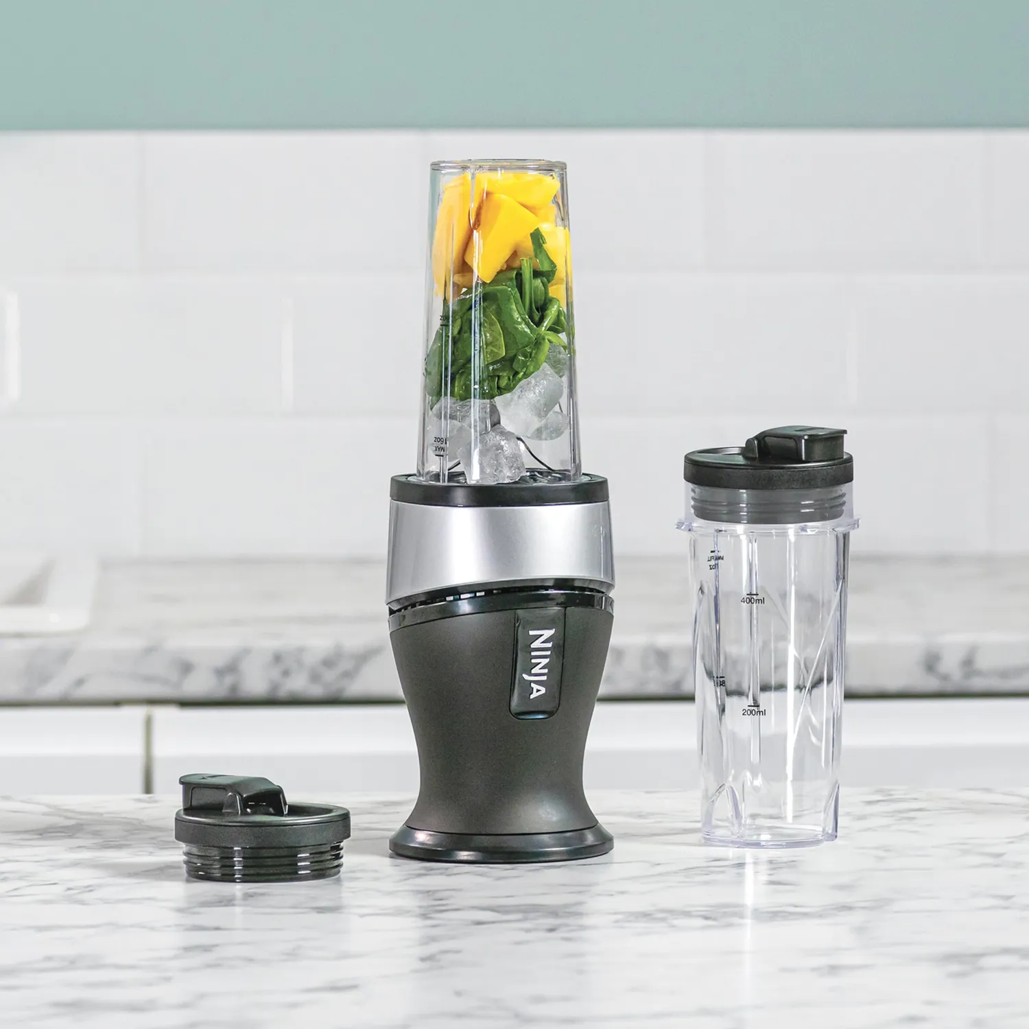 Ninja Slim Mixer Smoothie-Maker 2x470ml 700W mit Becher