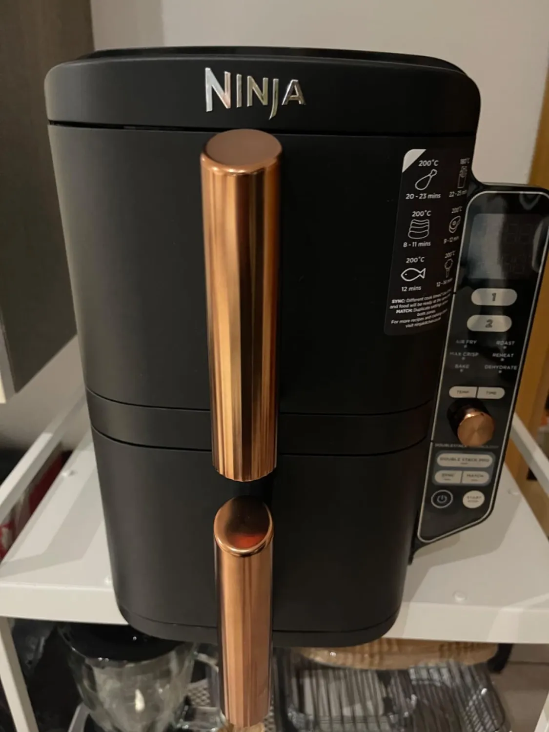 Ninja Double Stack XL Heißluftfritteuse 9,5L Schwarz-Kupfer