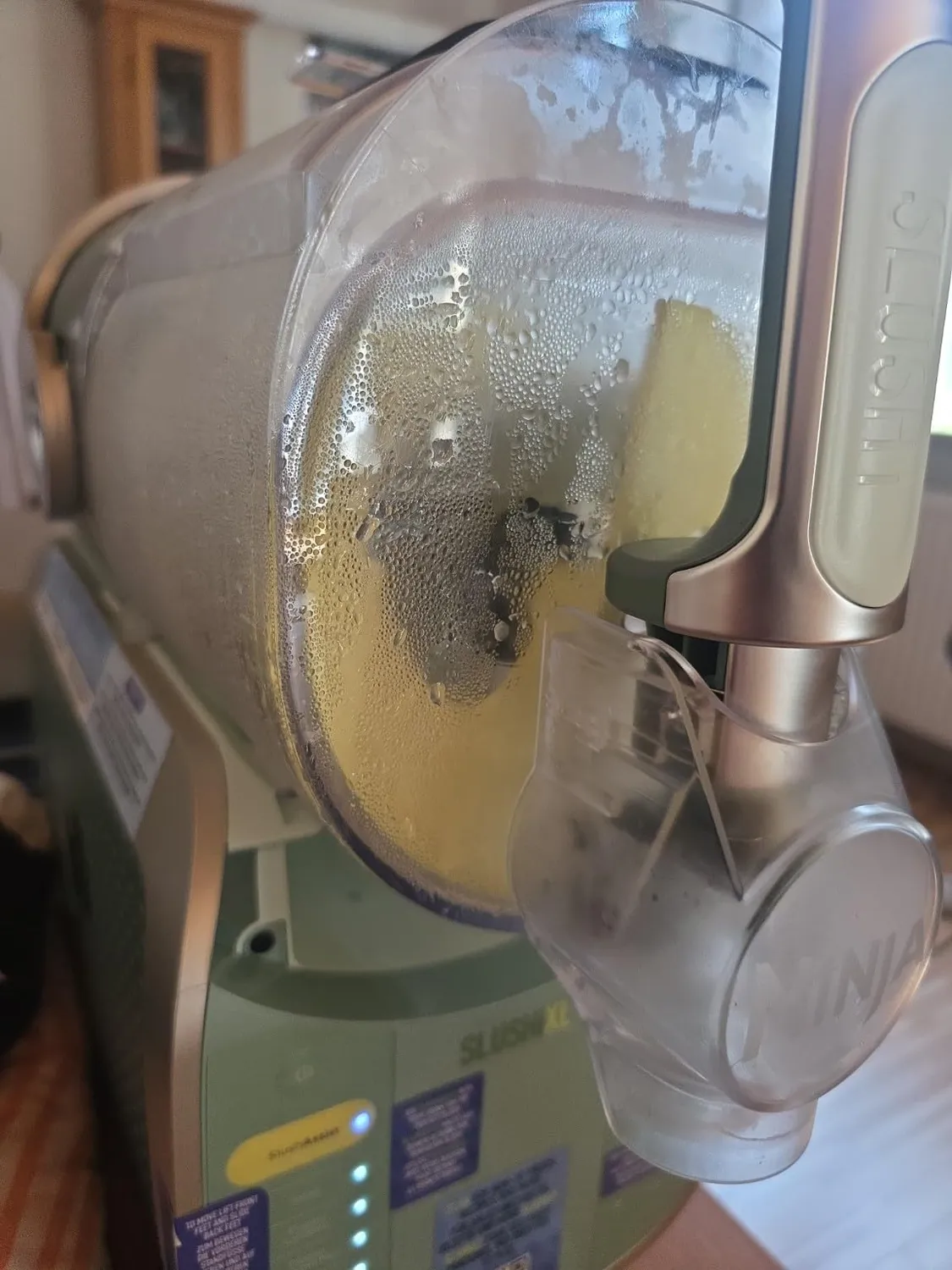 Ninja SLUSHi XL Slush-Eismaschine Mokka 3,7 L