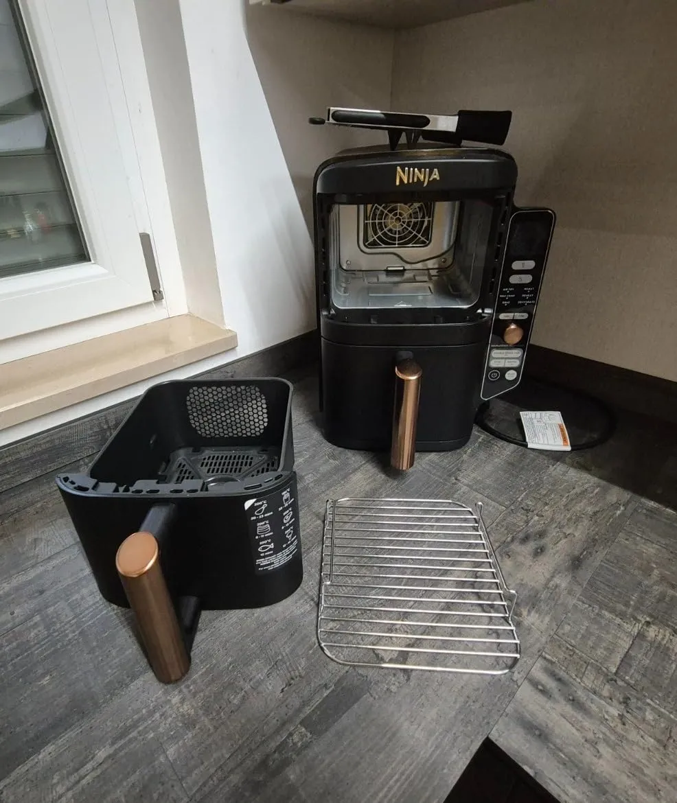 Ninja Double Stack XL Heißluftfritteuse 9,5L Schwarz-Kupfer