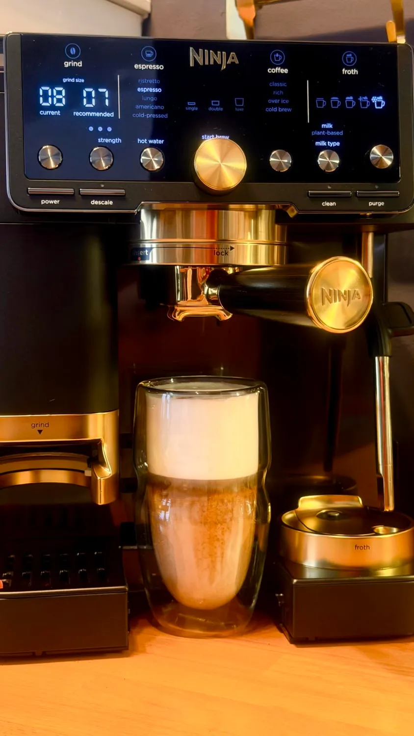 Ninja Luxe Pro ES701EUBR Kaffeemaschine mit Mahlwerk