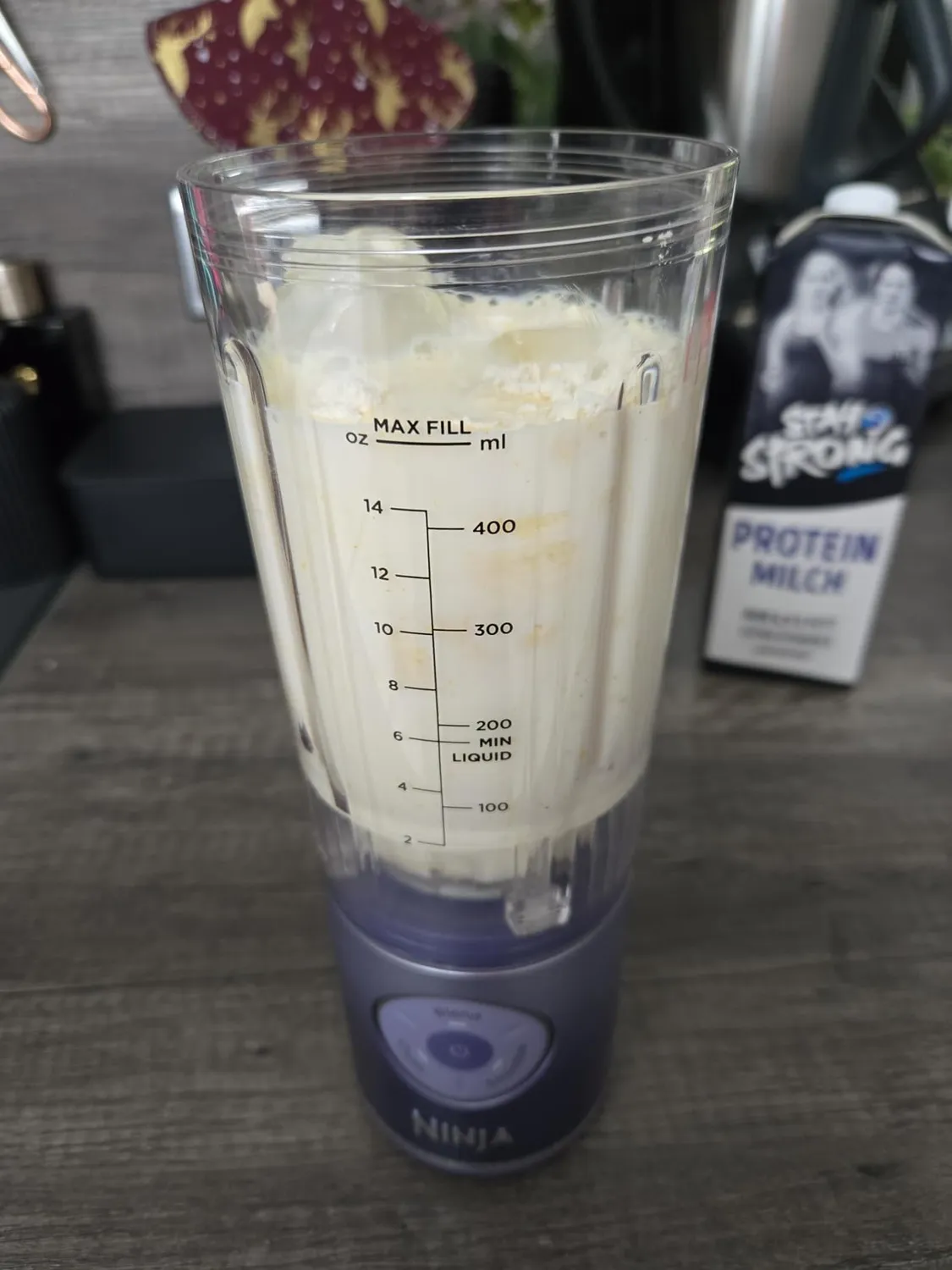 Ninja Blast Max Mixer 570ml Marineblau Akku USB Smoothie Maker