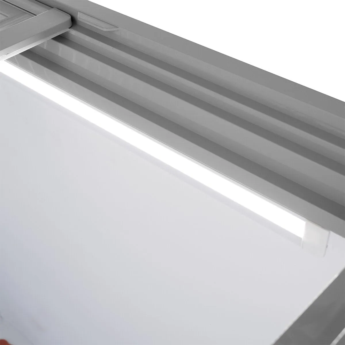 GastroHero ECTE217 Gefriertruhe 217L Weiß LED