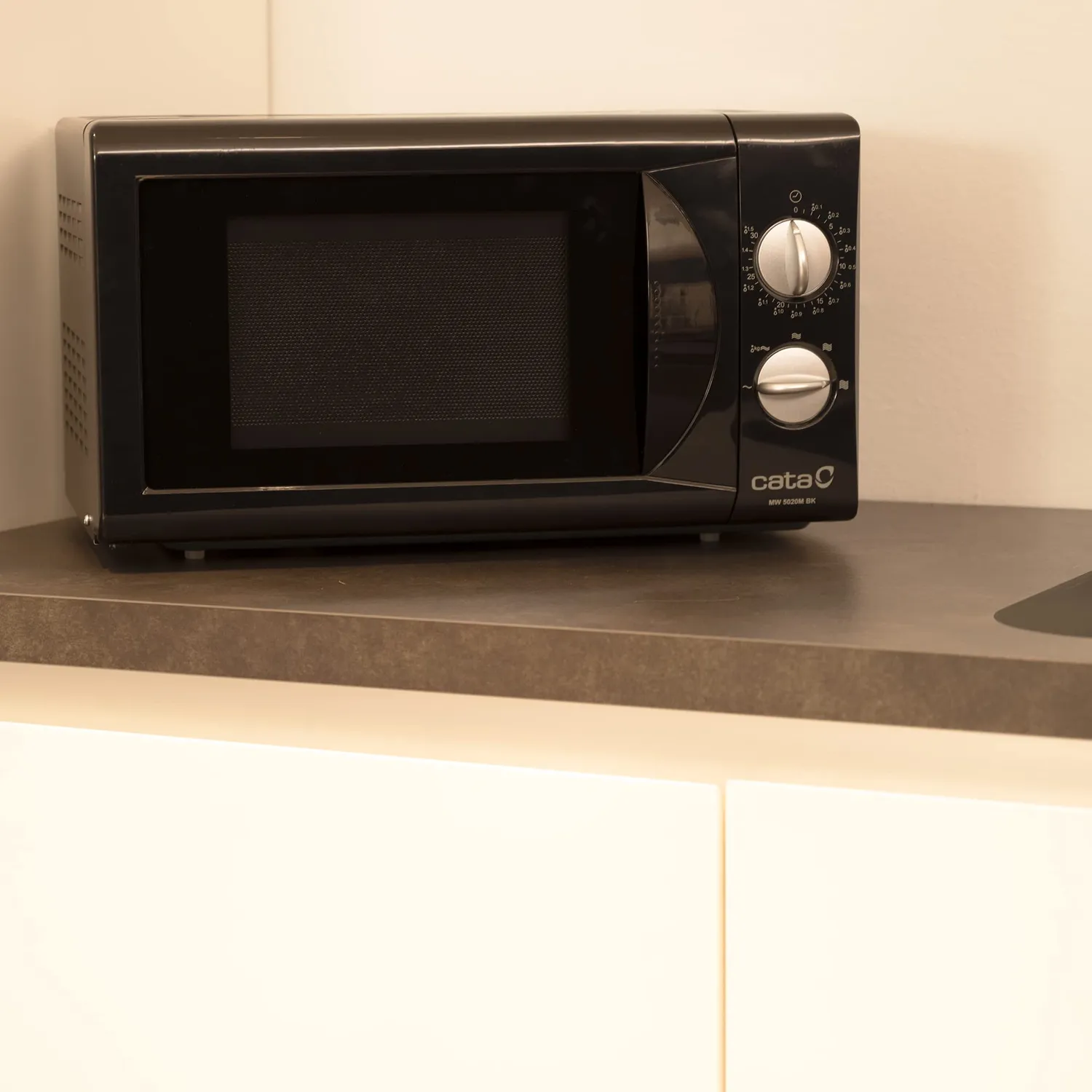 CATA MM 5020M BK Mikrowelle Schwarz 20 L 700 W