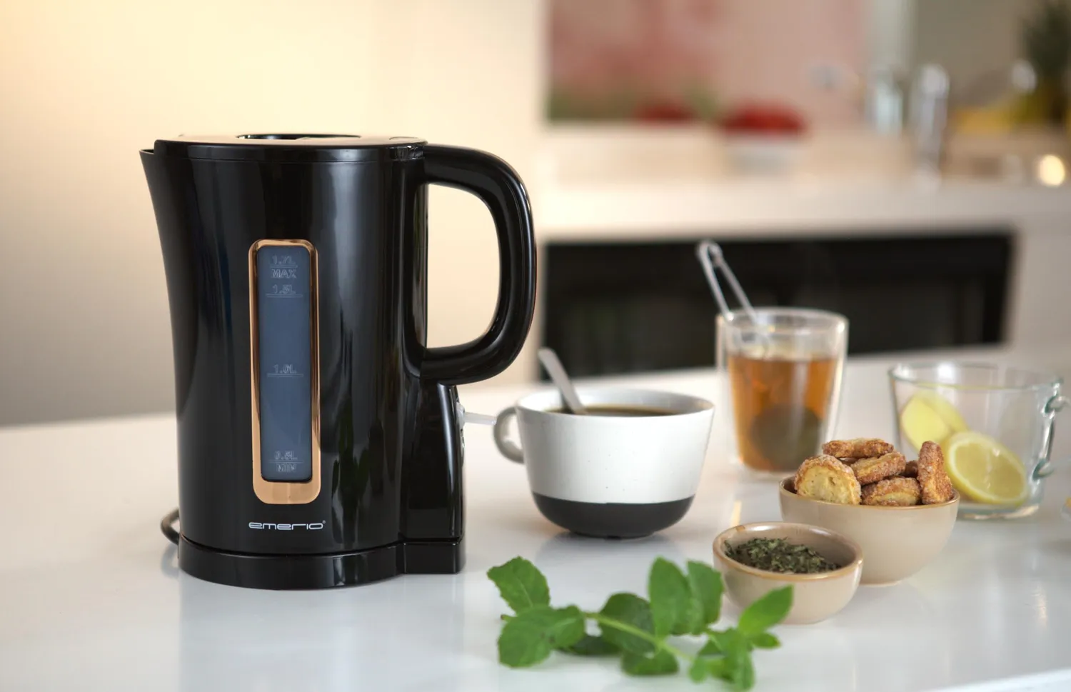 Emerio WK-125130 Wasserkocher 1,7L Schwarz-Gold