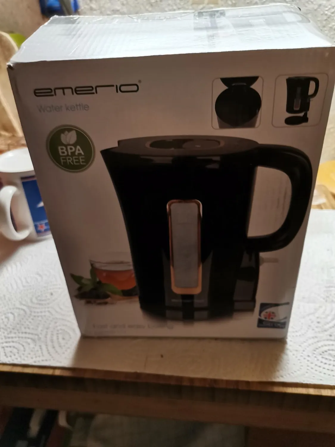 Emerio WK-125130 Wasserkocher 1,7L Schwarz-Gold