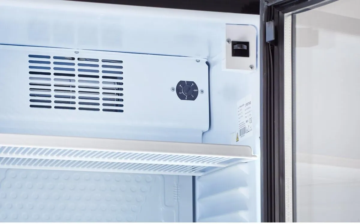 GastroHero Profi 382 Getränkekühlschrank 382 L Schwarz
